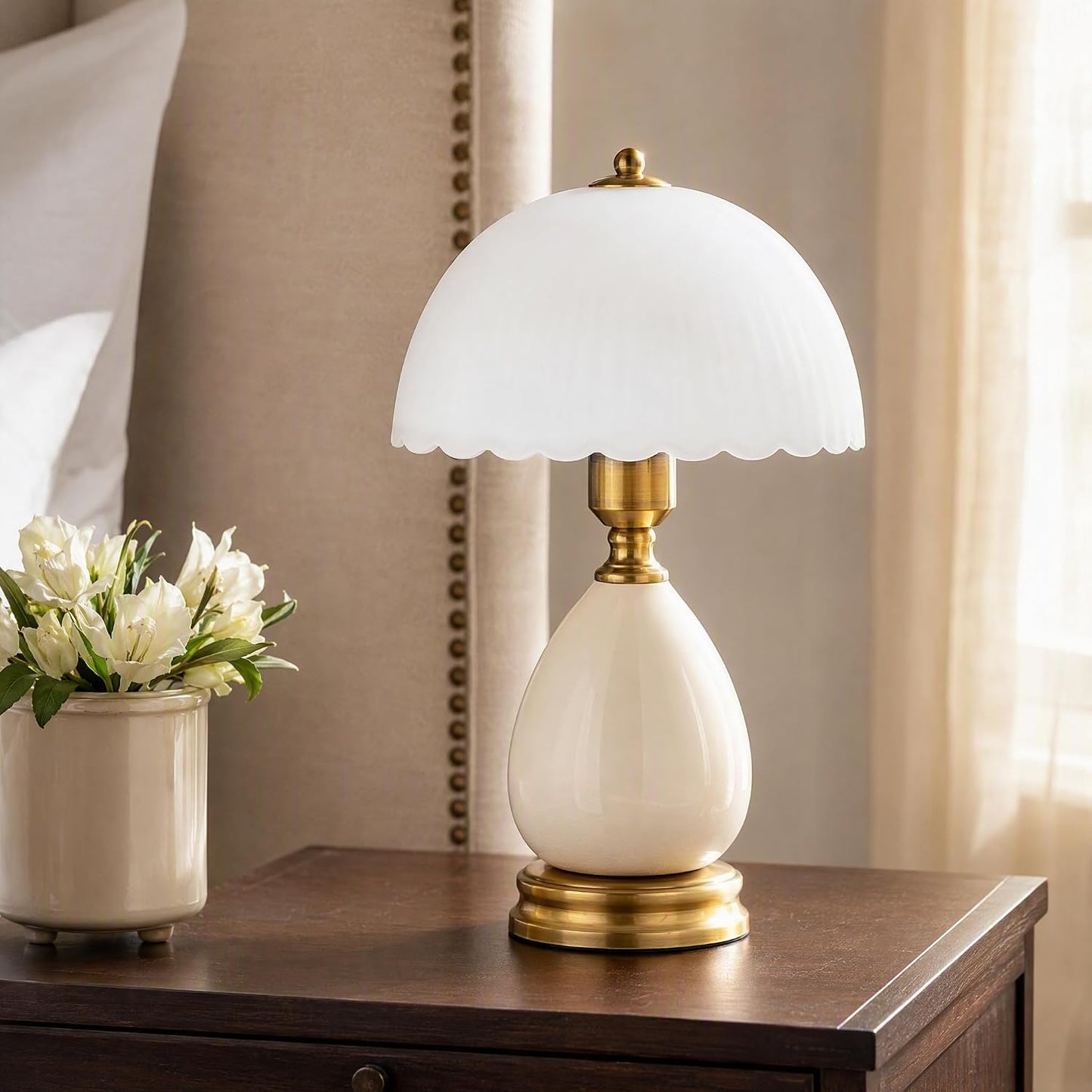 Scalloped Dome Table Lamp | Ceramic Base & Brass Fittings | Vintage Bedside Lamp | 3-Level Dimmer